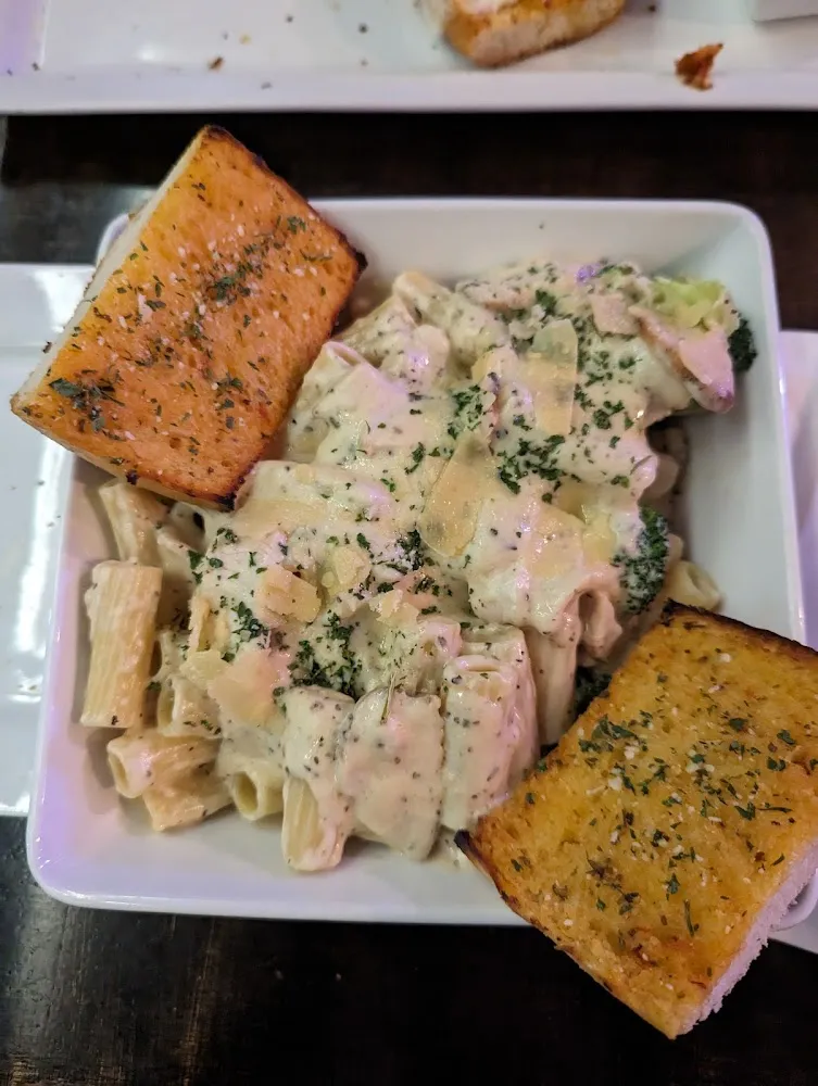 Chicken and Broccoli Rigatoni